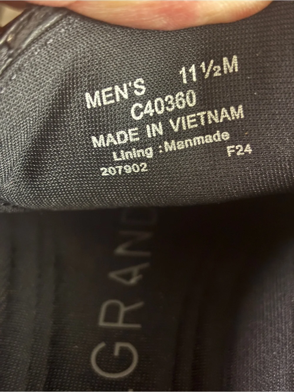 Cole Haan euc zooming details